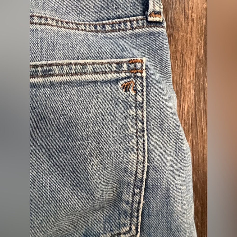 Madewell High-Rise Slim Crop Boyjean | Distressed | Size 27 - Picture 4 of 8